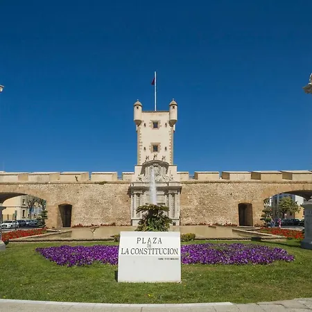 Jano Puertatierra Apartamento Cádiz